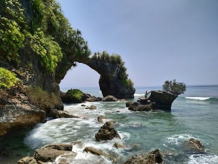 Sign Up for a Glass Bottomed Boat Ride